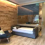 Apartamento Alpenburg Bergparadies Wald am Arlberg