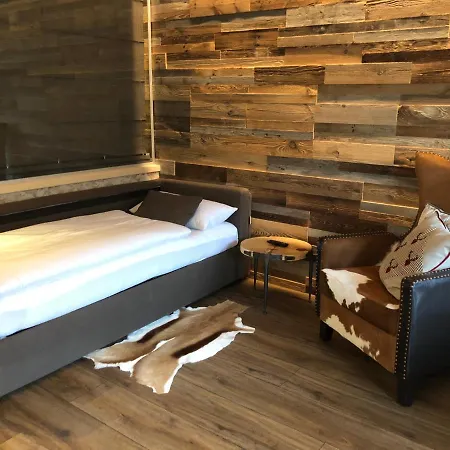 Alpenburg Bergparadies Apartment Wald am Arlberg