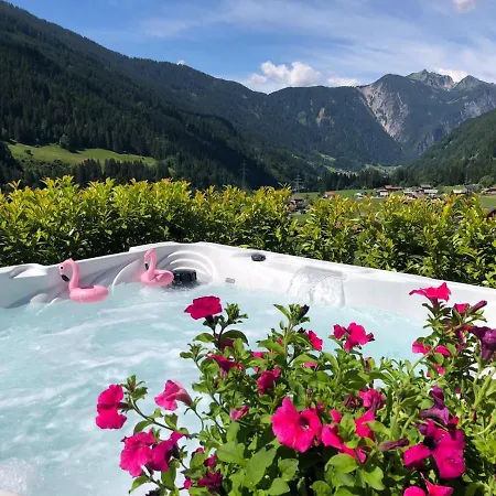 Alpenburg Luxury Wald am Arlberg