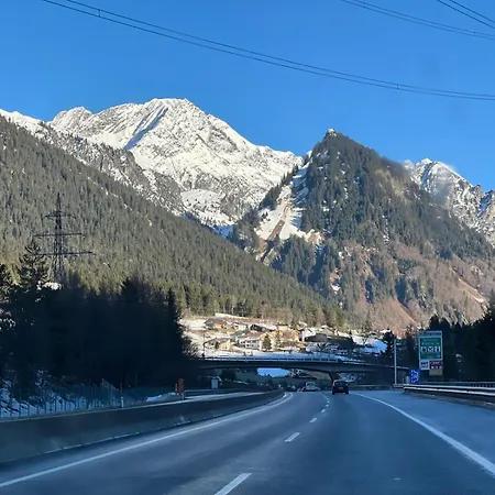Alpenburg Bergparadies Appartement Wald am Arlberg
